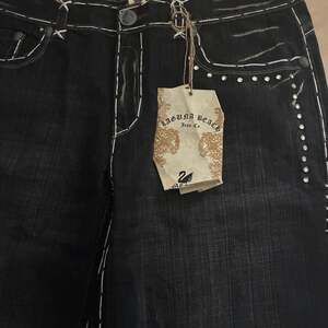 New! Laguna Beach Jean Co. Embroidered Blue Denim Jeans
